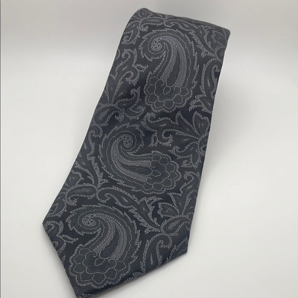 Donald J. Trump - Elegant Black Paisley Silk Tie